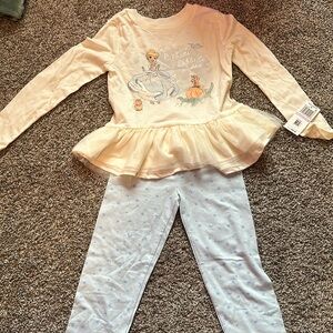 Disney Princess two piece set.  Girls size 6.